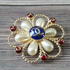 NEW CHANEL CC BROOCH MULTI-COLOR PIN